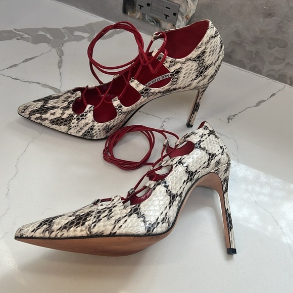 Manolo Blahnik Sz 39 Rogustta Snakeskin Leather Pumps W Red Leather Ties - New - Picture 5 of 10